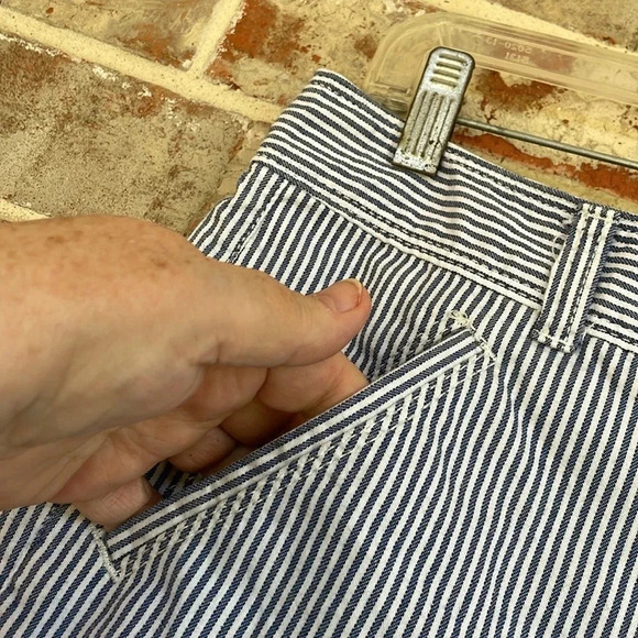 Dockers Blue White Pin Striped Denim Trouser Shorts - Picture 2 of 9